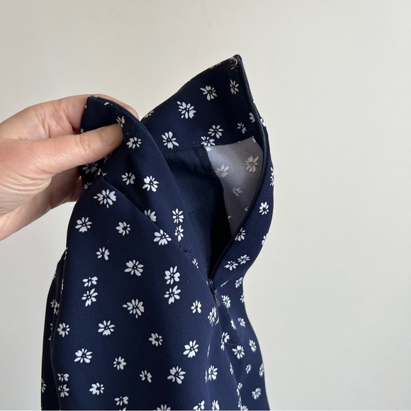 MICHAEL Michael Kors High Waist Shorts Size 6 Blue White Floral Print - Picture 4 of 11